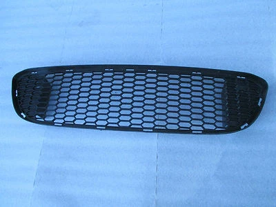  BMW 135I 2011 cupé 2011 2012 2013 parrilla inferior central Foto 1 de 4