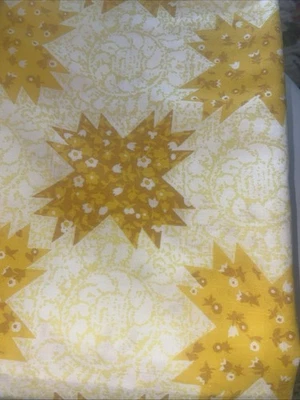 Sears SHOWER OF STARS Yellow Gold Floral Star Perma Prest Standard Pillowcase 2 - Image 1 of 3