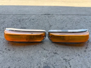 Original BMW 2002 Tii Front Turn Signals Set Left and Right / US - Picture 1 of 9