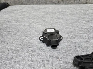 SENSOR DE VELOCIDAD GUIÑADA MÓDULO SENSOR VELOCIDAD MERCEDES X166 W166 GLE350 GLS450 OEM - Imagen 1 de 2