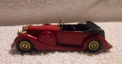 Vintage Die Cast Matchbox Model Yesteryear 1938 Lagonda Drophead Coupe Red Gold - Image 1 of 4