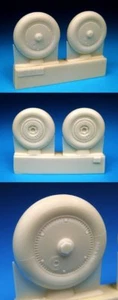 1/32 BarracudaCast Bf 109G Wheels - Ribbed Hub, Smooth Tire BR32071 - Picture 1 of 1