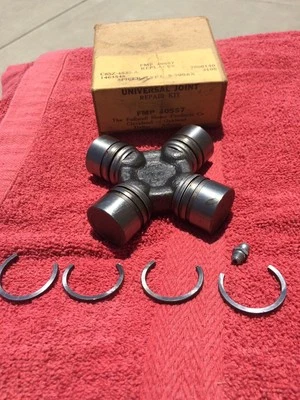 Oldsmobile 88 98 F85 Cutlass 442 Delta Vista NORS 1957-1976 kit de reparación conjunto en U Foto 1 de 3