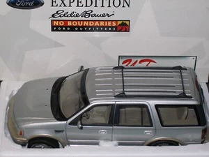 1/18 UT FORD EXPEDITION EDDIE BAUER IN SILVER - Picture 1 of 6