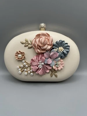 New 3D Flower Decor Metal Chain Clutch Handbag Elegant Textured Citychic 32A - Image 1 of 4