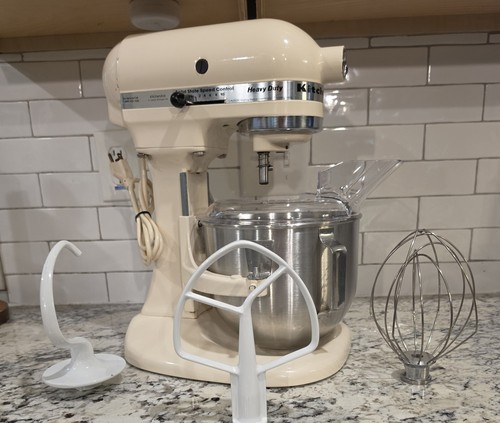 KITCHENAID K5SS white Heavy Duty 5qt Lift Stand Mixer + 2