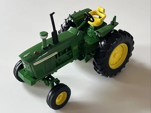 Tractor John Deere 4020 Ertl escala 1/32 - edición museo - Imagen 1 de 7