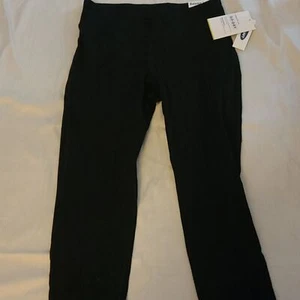NWT Old Navy Girls Active Wear Leggings Go Dry - Picture 1 of 2