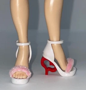 Rainbow High Kia Hart Doll Outfit Shoes White Pink Red Heart High Heel Sandals - Picture 1 of 6