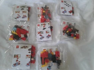 Blöcke Ziegel. 8 NEUE Packungen Minifiguren mit Fahrzeugen - Bild 1 von 5