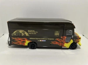 Action "Dale Jarrett" 2001 UPS Van w/car Mint Boxed. 1/32 - Picture 1 of 4