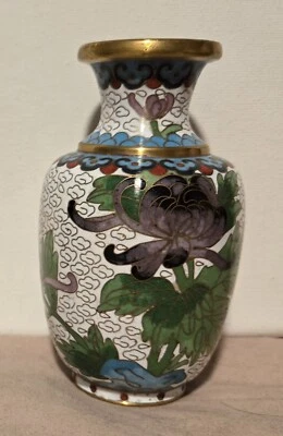 Jarrón cloisonné vintage chino esmaltado con flores moradas, 4" Foto 1 de 4