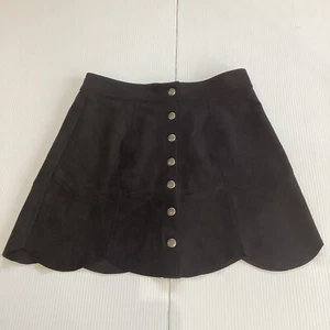 American Eagle Womens Black Faux Suede Scalloped Hem Mini Skirt Size 0 Button Up - Bild 1 von 7