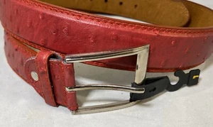 CINTURA UOMO PELLE ROSSA CON PENNELLO A SLITTA CINTURA NICHEL FOSSETTE TEXTURE NUOVA IN STOC - Foto 1 di 4