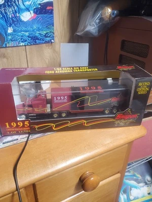 1995 1/64 Scale Ford Aeromax Snap On Racing Transporter Diecast 1 Of 13,750 - Image 1 of 4