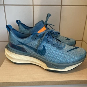 Nike Invincible Run 3, Gr. 42,5 = 27 cm, Neu mit Karton - Bild 1 von 6