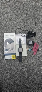 Fitbit Versa 2 Fitness Gesundheit Smartwatch Herzfrequenzmesser Aktivitätstracker - Bild 1 von 7
