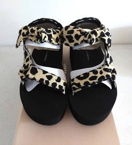 NEU Loeffler Randall Maisie Leopard Tiermotiv Canvas Plateau Sandalen 7M - Bild 1 von 10