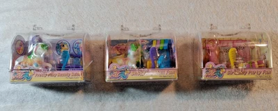Pony Luv Lote de 3 Miniaturas Tara Juego, Belleza, Cumpleaños y Compras, Ver Des Foto 1 de 4