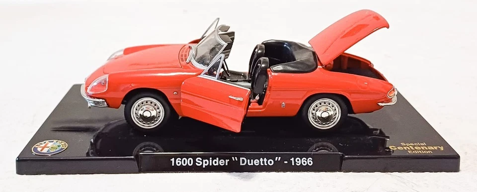 Leo Models Alfa Romeo 1600 Spider "Duetto" 1966. Scala 1/24. Come nuova - Immagine 1 di 4