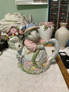 FITZ & FLOYD TEA POT. BUNNY. 30 OZ - Picture 1 of 6
