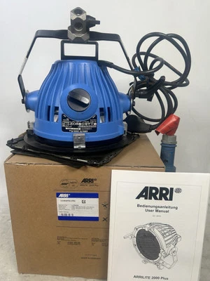 ARRILITE 2000 Plus 2000w 2k Blonde + Barn Doors Film Camera Lighting Studio - Image 1 of 4