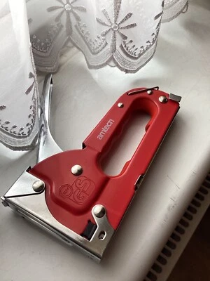 Pistola grapadora roja Amtech de alta resistencia B3770 Foto 1 de 4