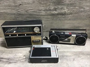 LOT 3 RADIO STEREO ONLY FOR PARTS #N31-9 - Picture 1 of 5