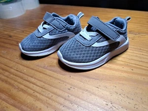 No Deja Marca White And Grey Kids Shoes (size 5) - Picture 1 of 11