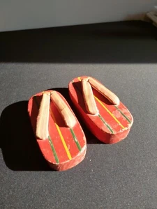 Japanese Pokkuri Wooden Geta Maiko Geisha Sandals Red Striped 6.5" Shoes - Picture 1 of 8