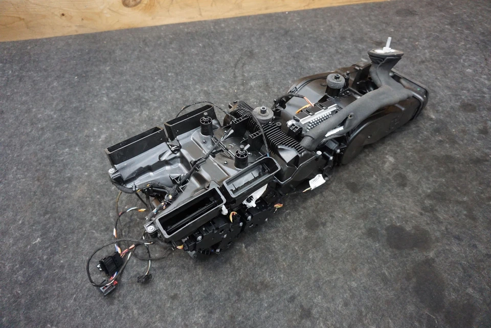 Aquecedor HVAC núcleo CA ventilador motor caixa distribuição 4M0820004 Audi Q7 4M 2017-19 - Imagem 1 de 4