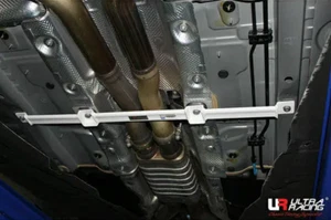 BARRA INFERIOR TRASERA ULTRA RACING BRACE URTW-RL2-2887 para BMW E46 M3 3.2 '00 (2WD) MT - Imagen 1 de 1