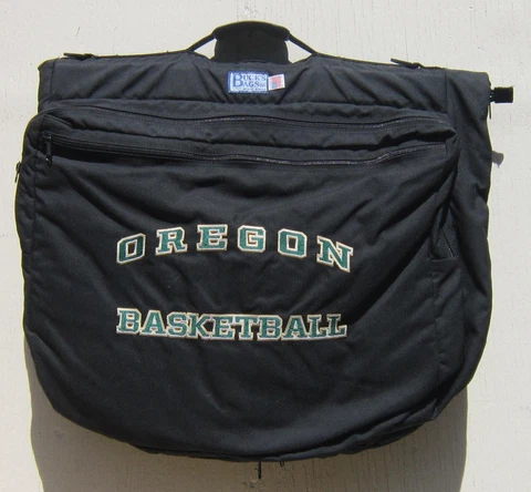 Vintage UNIVERSITY of OREGON DUCKS BASKETBALL Travel UNIFORM/SUIT BAG Luggage Cover