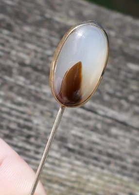 Early Vintage 10k Yellow Gold & Moss Agate Stick Pin - Image 1 of 4