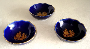 VTG LIMOGES Set of Three Cobalt Blue Bowl w/ Romantic couple gold 2.5 in Diam. - Picture 1 of 6