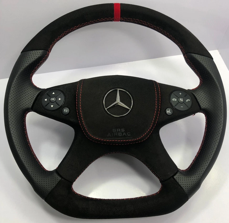 Rueda inferior plana Mercedes AMG Alcantara + cuero puntada roja W204 W207 W212 Foto 1 de 4