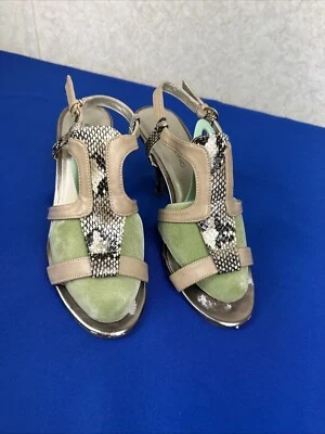 Sandalias Bandolino para mujer talla 6,5 serpiente tiras punta abierta tacones Foto 1 de 4