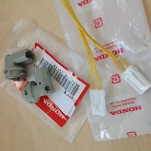 JDM reverse light socket + pigtail 06-11 Honda Civic FD2 FD1 Type R GENUINE OEM - Picture 1 of 6