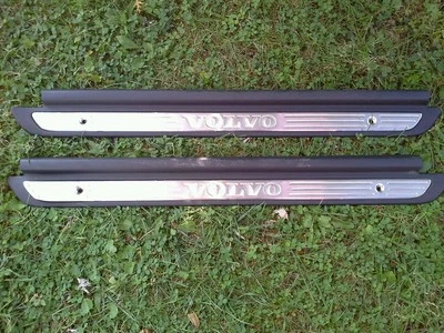 Volvo S40 2000-2004 puerta delantera R&L moldura OEM Foto 1 de 4