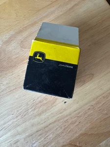 NOS Original OEM John Deere Motorhaube Aufkleber Streifen Kit M82326 für 316 318 420 Traktor - Bild 1 von 3
