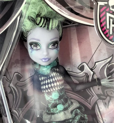 Muñeca Monster High Freak du Chic Twyla 2014 exclusiva de Target nueva en caja Foto 1 de 4