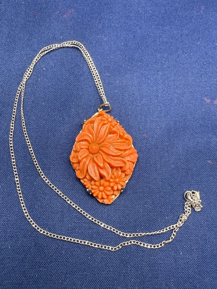 Collar Vintage Plata de Ley Tallado Floral Resina Colgante 18" Foto 1 de 4