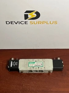 Numatics L12BB652B000061 Solenoid Pilot Valve - Picture 1 of 3
