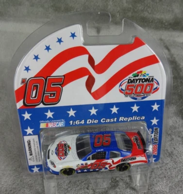 EQUIPO CALIBRE 47th Daytona 500 edición de coche #24 1:64 fundido a presión 2005 Monte Carlo #05 Foto 1 de 4