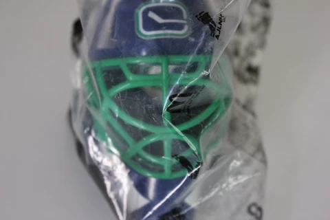 McDonalds*Mini Hockey Helmet*Goalie Roberto Luongo*2009*Vancouver Canucks*NHL* Cover