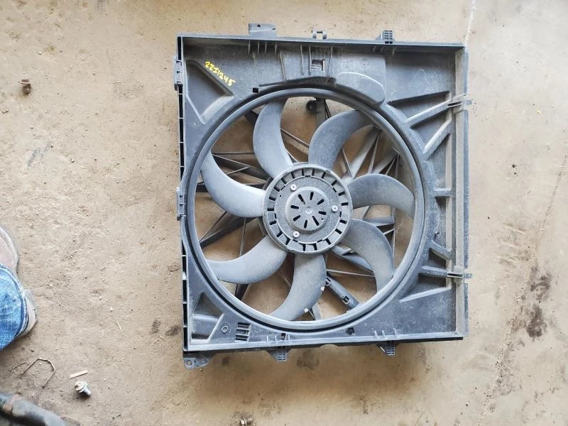 Radiator Fan Motor Fan Assembly Radiator 400 Watt Fits 11-12 BMW X3 1679460 Foto 1 de 4