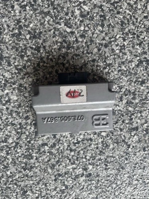Módulo de control de iones Bugatti Veyron OEM - 07E 905 367 A Foto 1 de 3