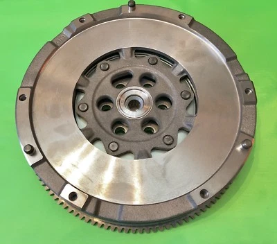 Volante de motor 2006+ OEM BMW 128 325 328 330 528 530 Z4 N52 DMF massa dupla - Imagem 1 de 2