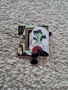 Disney Parks Figur Puzzle Pin. Haunted Mansion Constance Hatchaway. LE. NEU - Bild 1 von 2