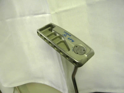 NICE EDEL E2 TORQUE BALANCED PUTTER 36" HEAD COVER INCLUDED - Image 1 of 4